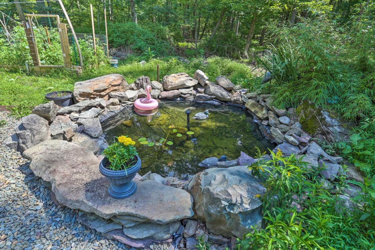 Henryville Home With Hot Tub About 5 Mi To Camelback! Exterior photo